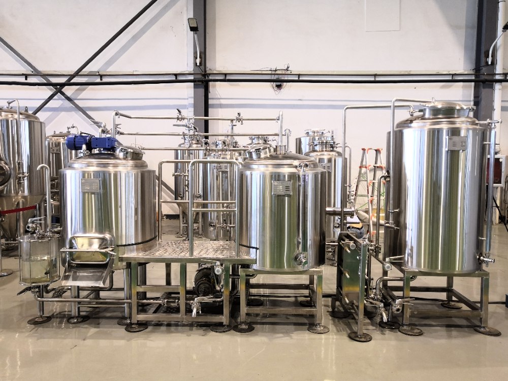 Brew pub equipment, breweries, brewhouse, fermenter, brew system, brite tank
